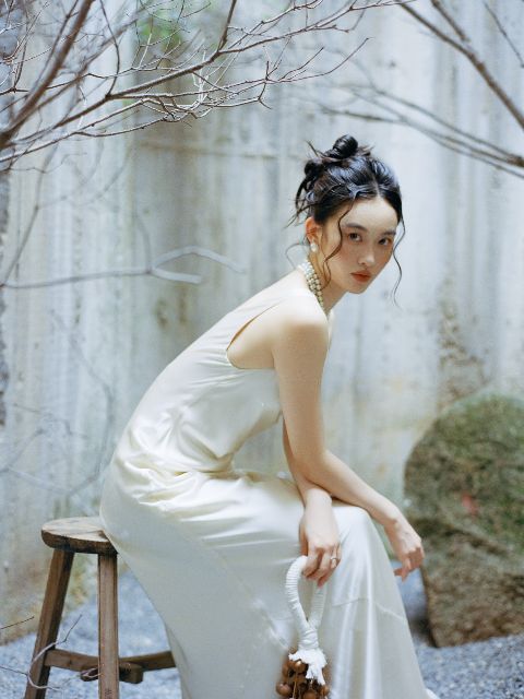 婚礼跟拍AI追色推荐:统一不同场地的色温,保留纪实感 仪式、宴会、迎亲和婚礼跟拍照片画面
