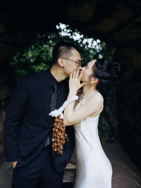 婚礼跟拍AI追色推荐:统一不同场地的色温,保留纪实感 真实肤色与现场光线细节