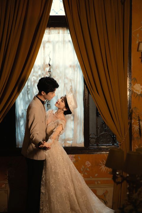 复古婚纱照AI追色推荐：南洋室内婚纱照效果 花砖全身