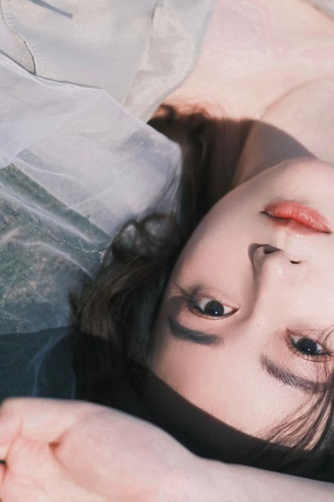 柔雾写真AI追色推荐：让光感柔和，但不牺牲五官细节 整体色调关系