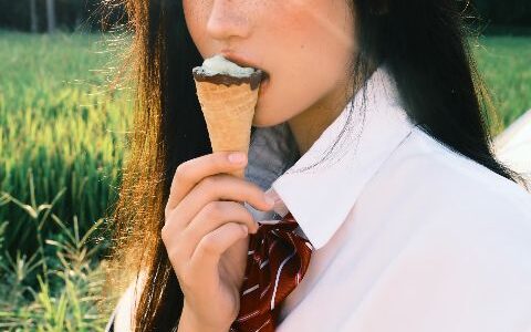 浓郁夏日写真AI追色推荐：稳定主体肤色，再保留夏日颜色张力