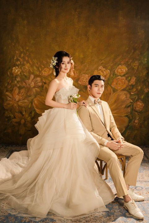 油画风婚纱照AI追色推荐:让光影有厚度,同时保留自然肤色效果示例